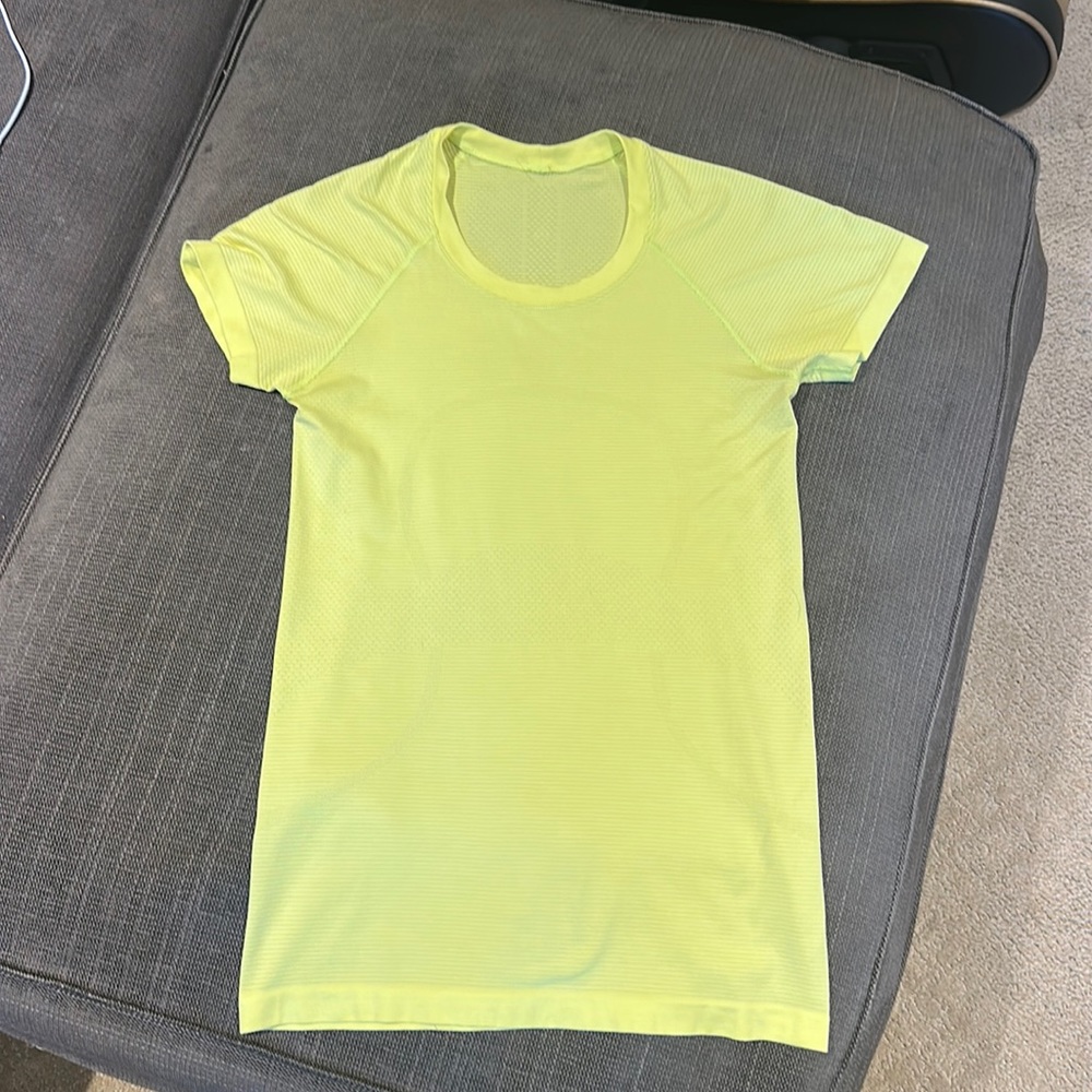 Yellow lululemon swiftly tech short-sleeve 2.0!!